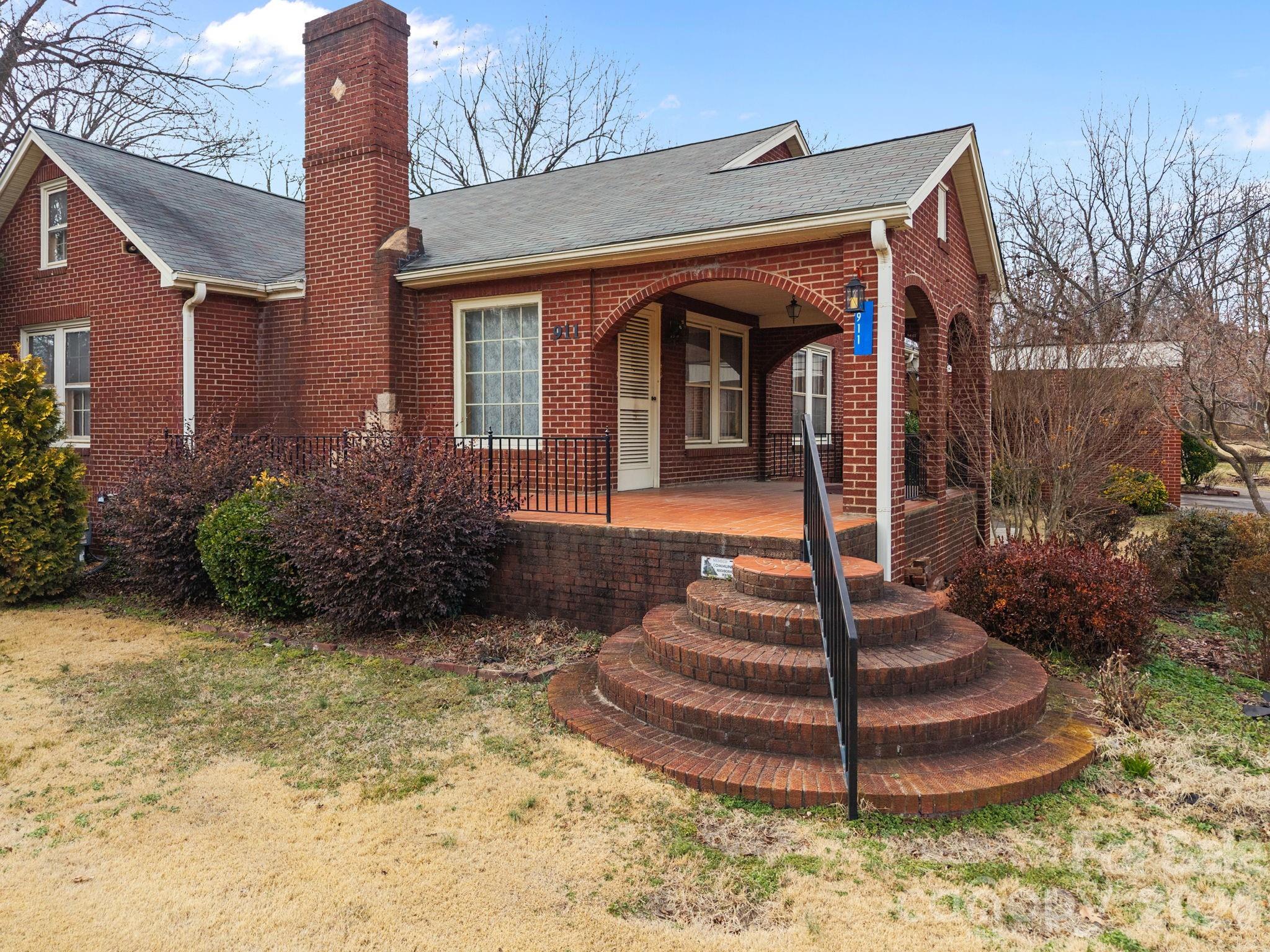 911 N Long Es Street Salisbury NC 28144