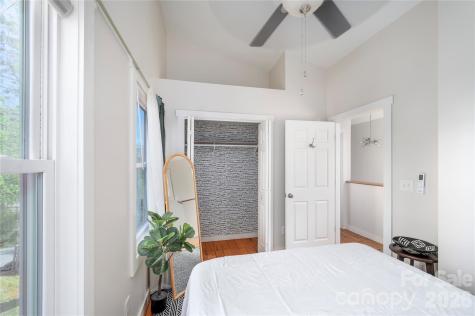 47 Mulberry Street Asheville NC 28804