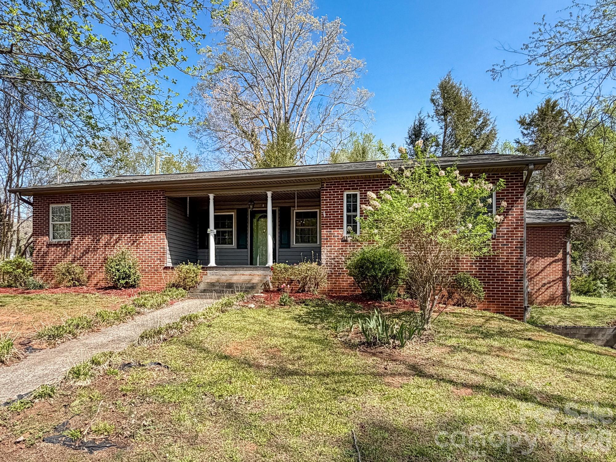 1401 E Union Street Morganton NC 28655