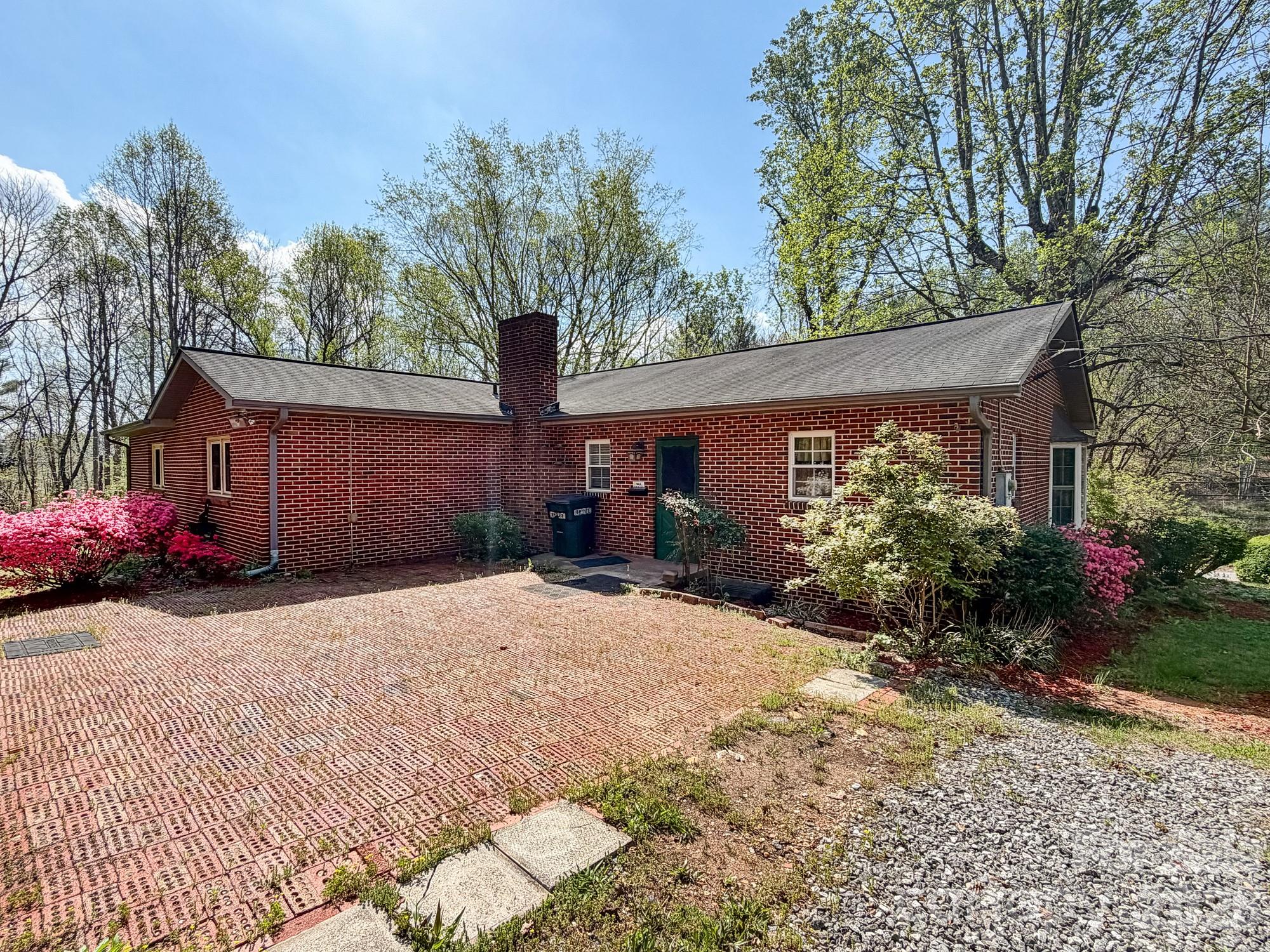 1401 E Union Street Morganton NC 28655