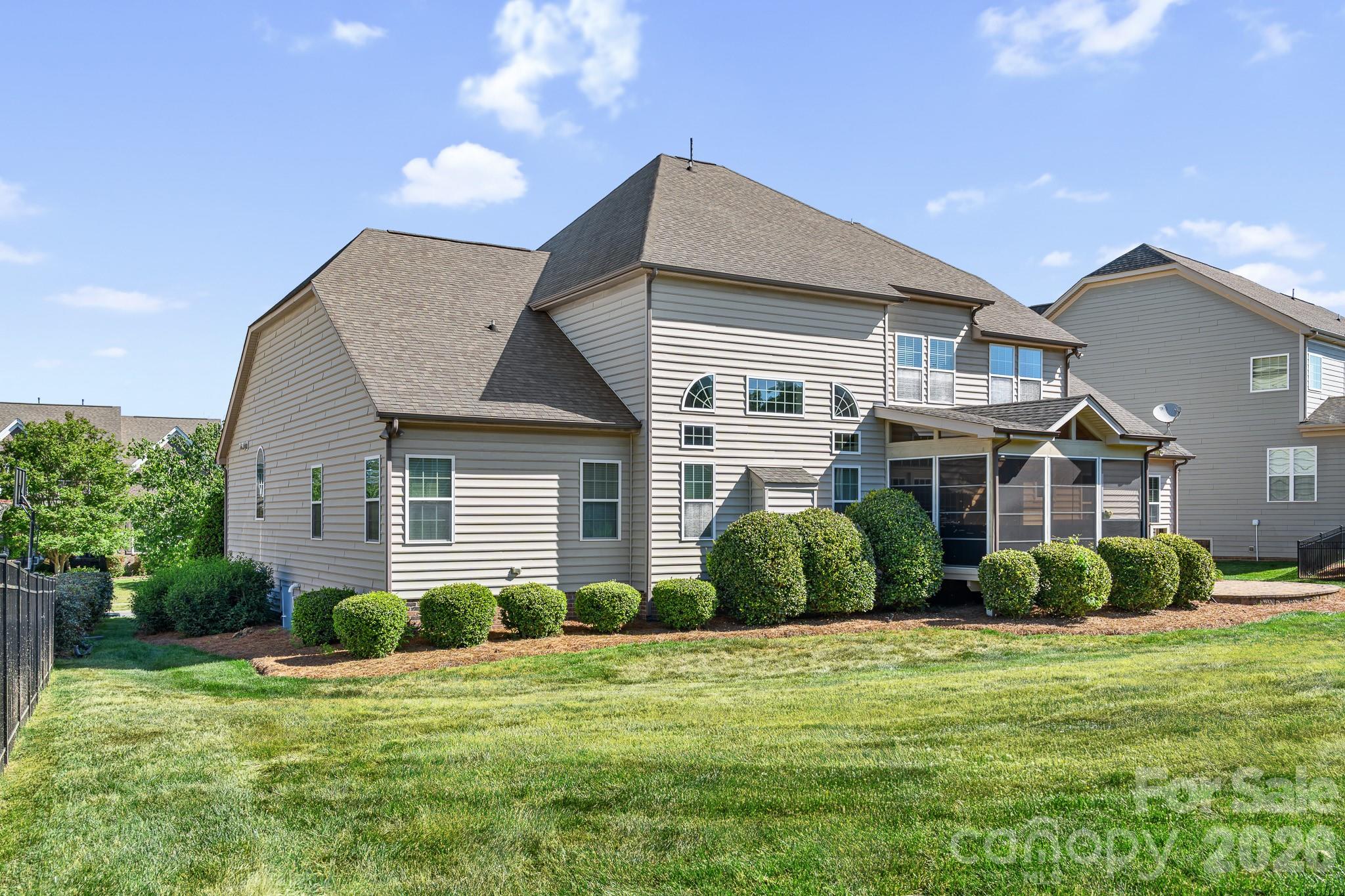8480 Penton Place Harrisburg NC 28075