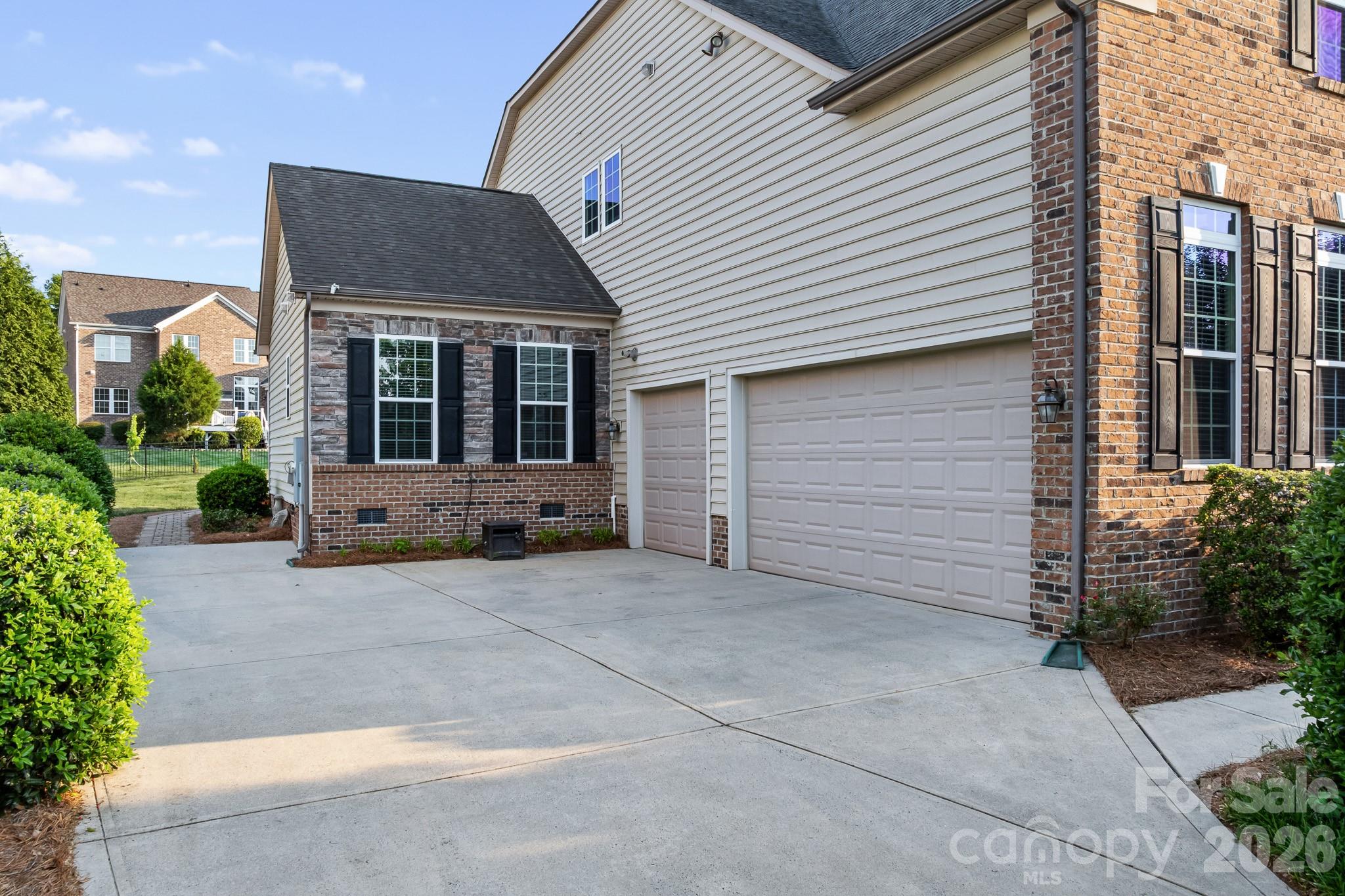 8480 Penton Place Harrisburg NC 28075