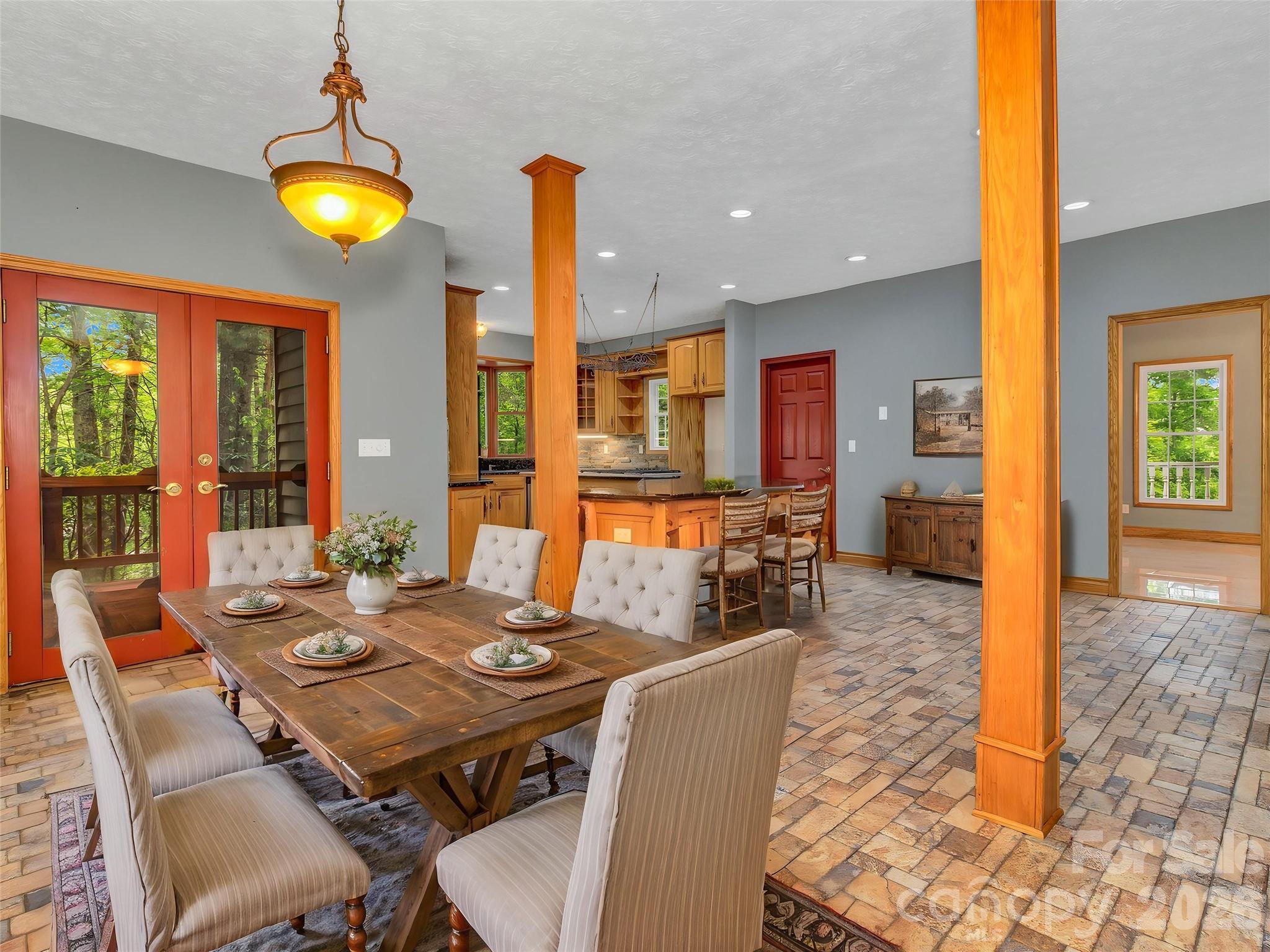 287 Shady Creek Lane Hendersonville NC 28739