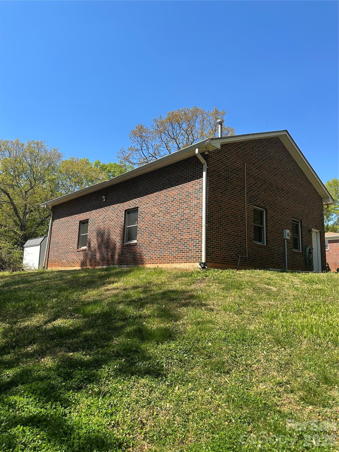 2760 19th Avenue NE Hickory NC 28601