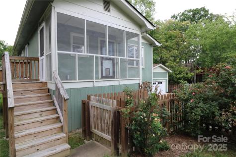 9 Oakland Street Weaverville NC 28787