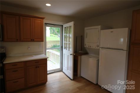 9 Oakland Street Weaverville NC 28787