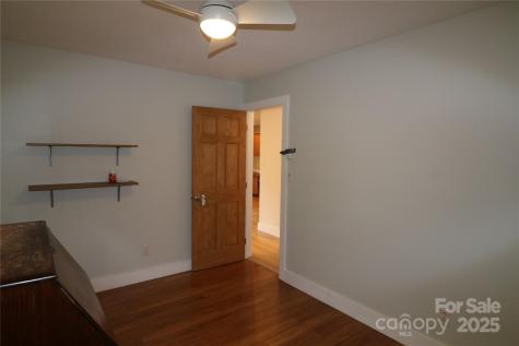9 Oakland Street Weaverville NC 28787