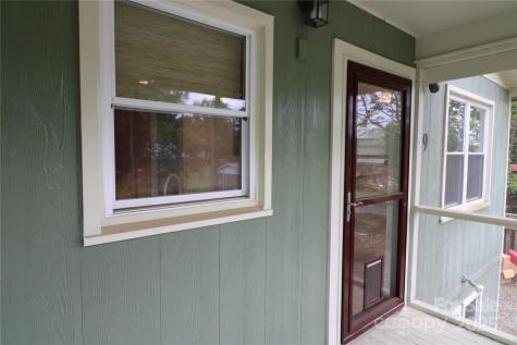 9 Oakland Street Weaverville NC 28787