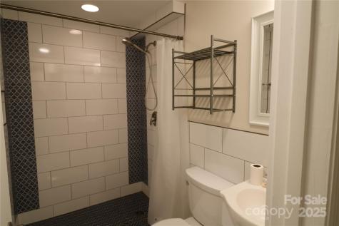 9 Oakland Street Weaverville NC 28787