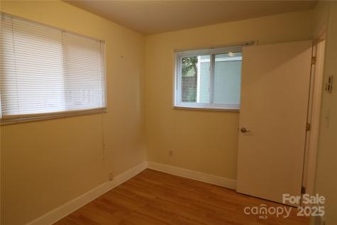 9 Oakland Street Weaverville NC 28787
