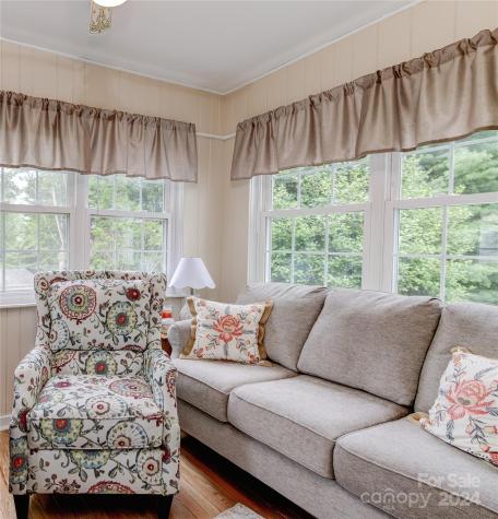 155 Arthur Road Asheville NC 28806
