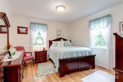 155 Arthur Road Asheville NC 28806
