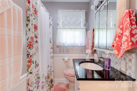 155 Arthur Road Asheville NC 28806