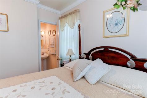 155 Arthur Road Asheville NC 28806