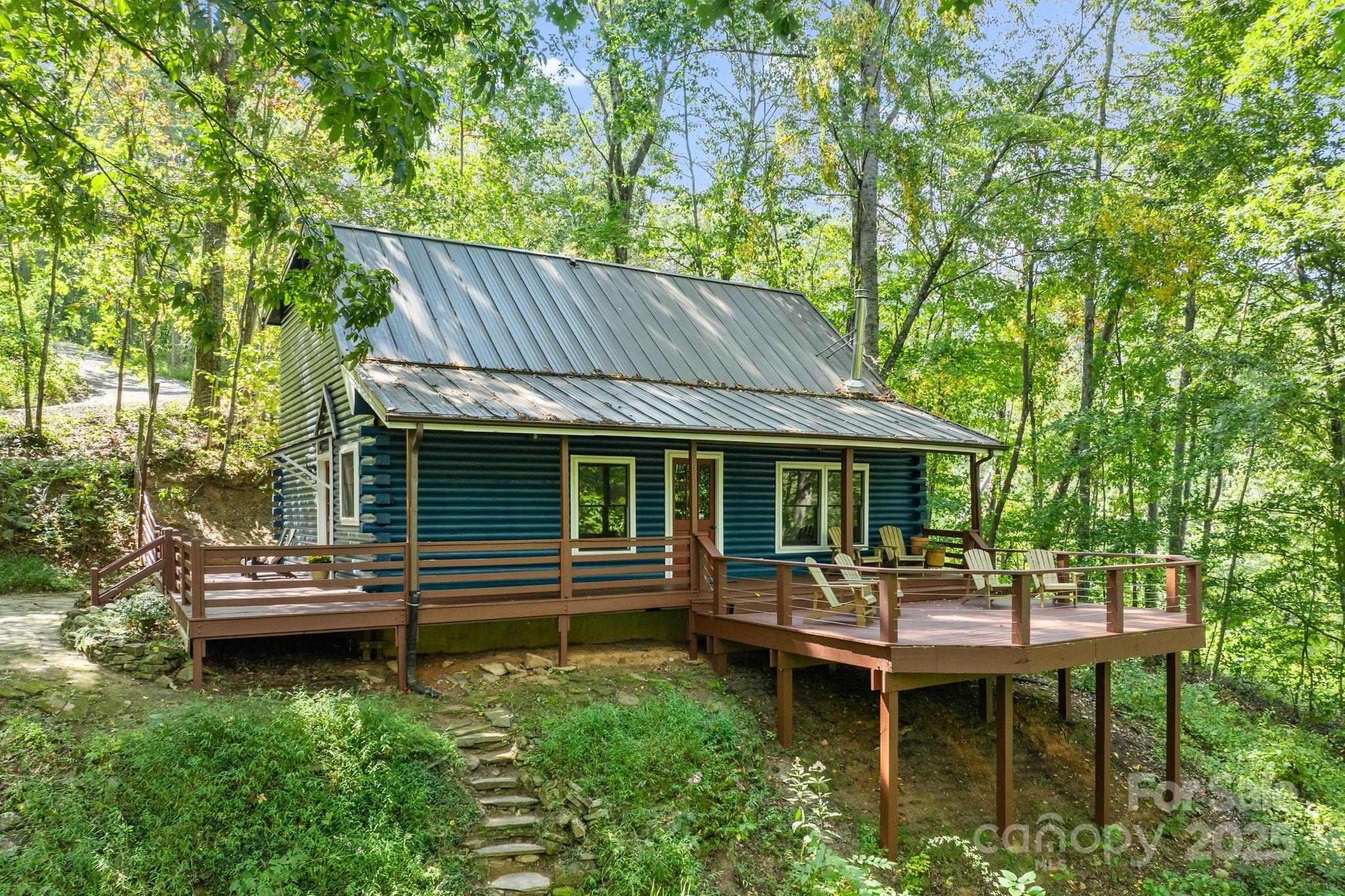 26 Benfield Road Weaverville NC 28787