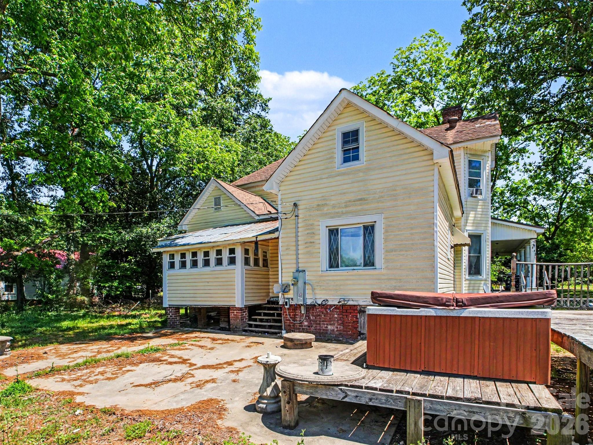 1932 Topic Street Shelby NC 28152