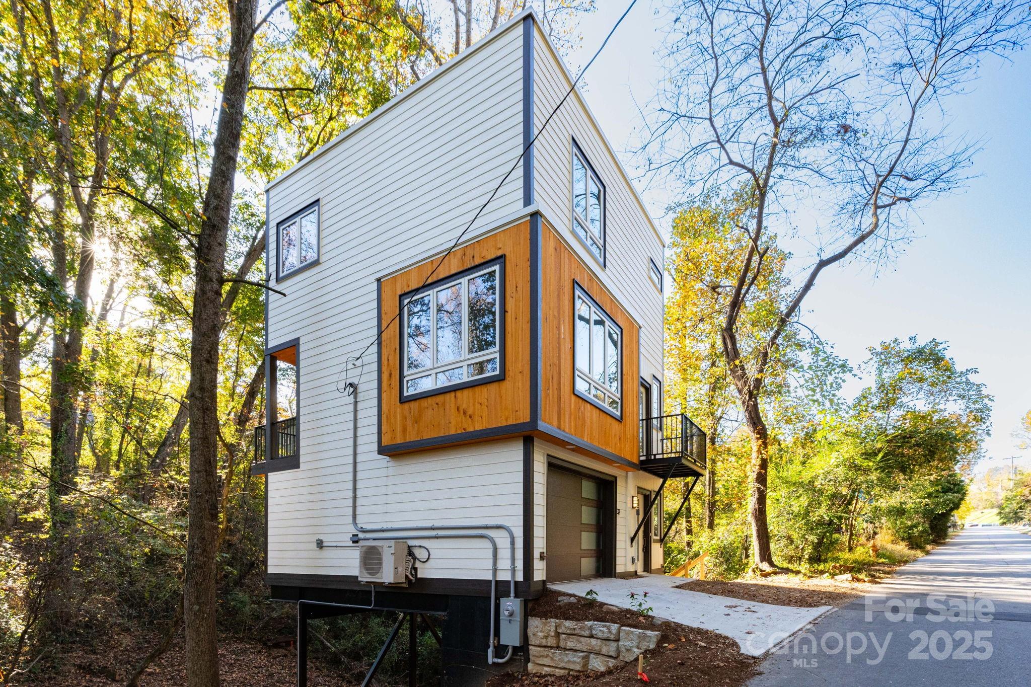 32 Waynesville Avenue Asheville NC 28806