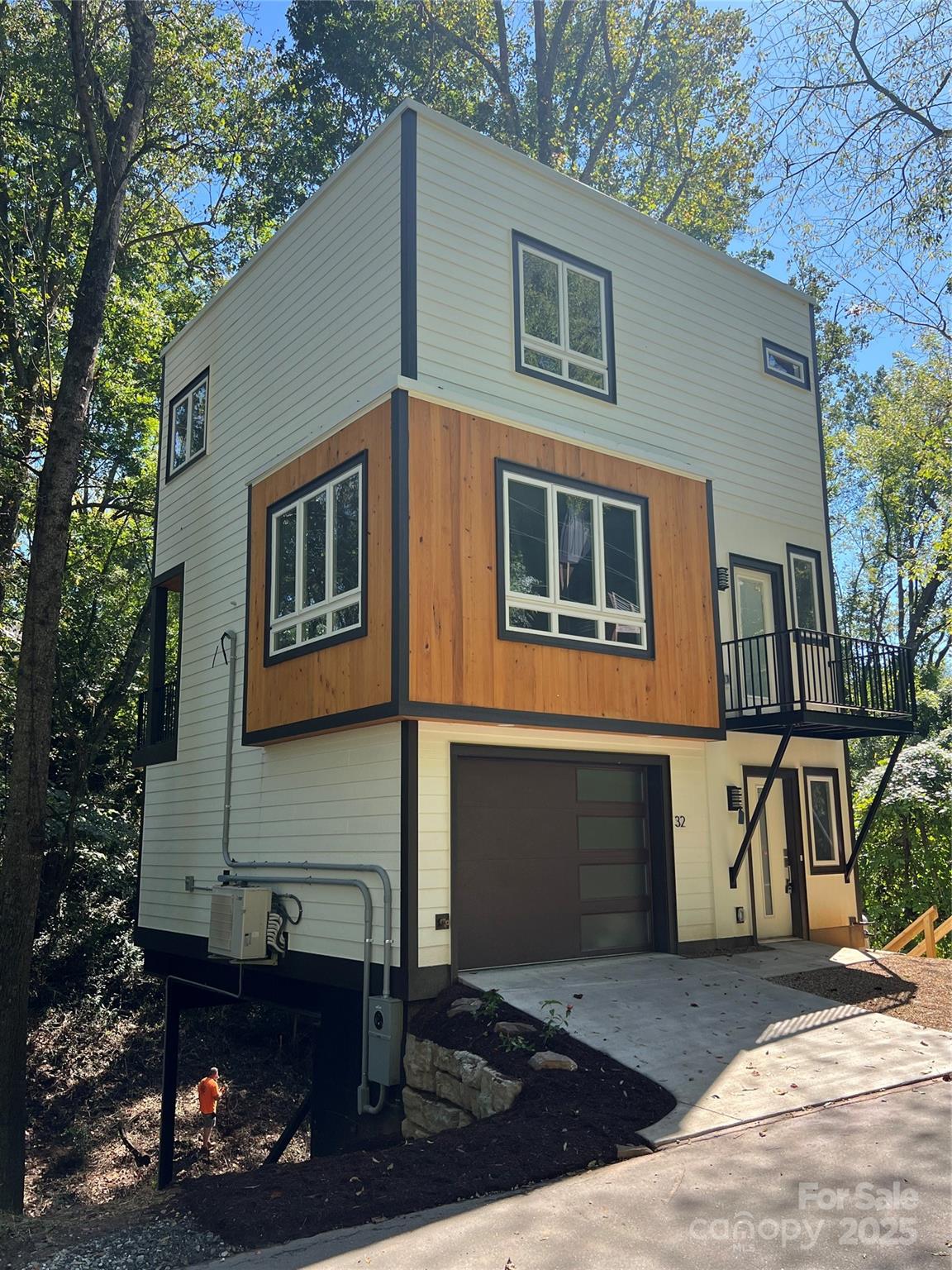 32 Waynesville Avenue Asheville NC 28806