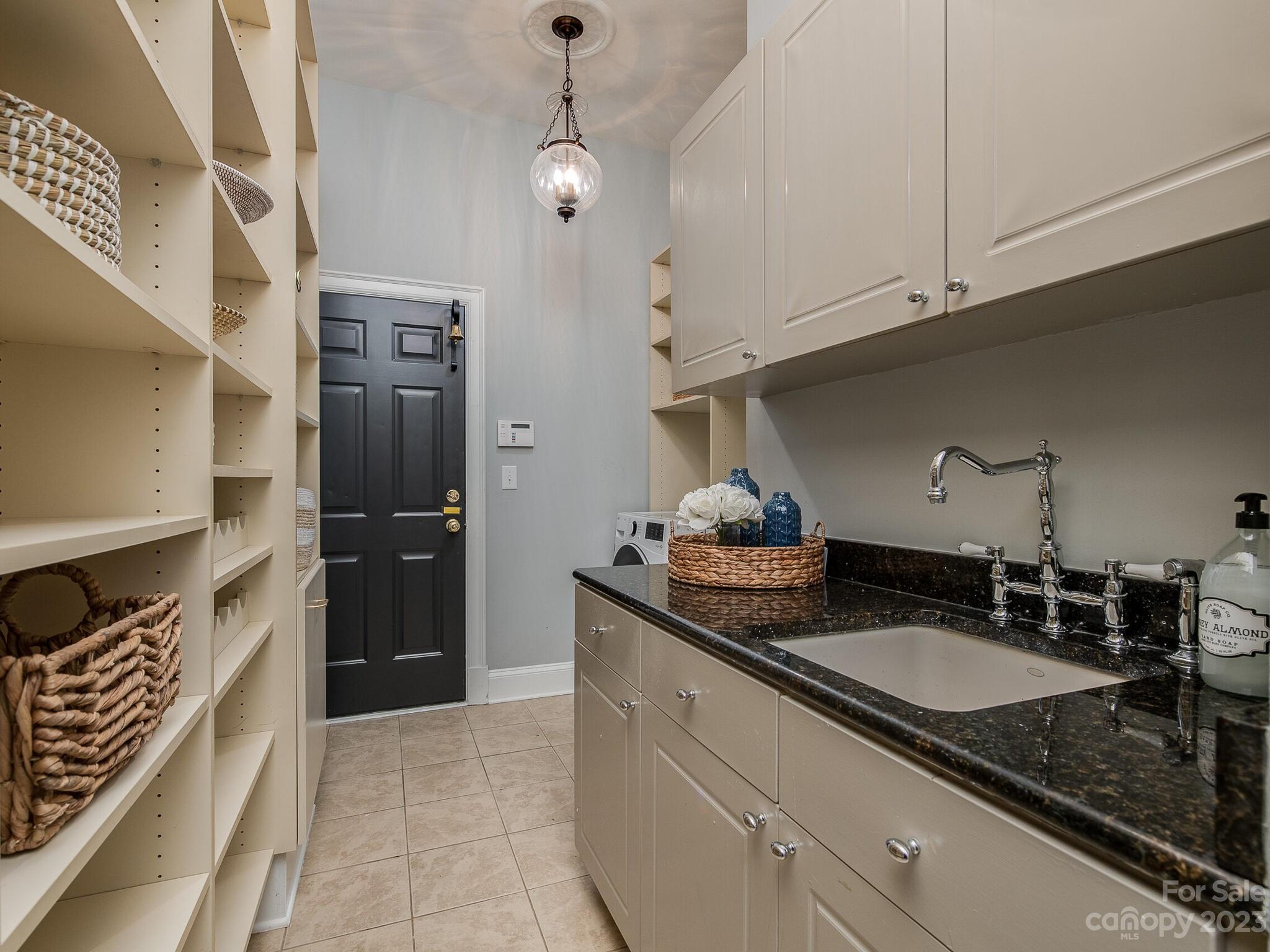5136 Fairlawn Crescent Court Charlotte NC 28226