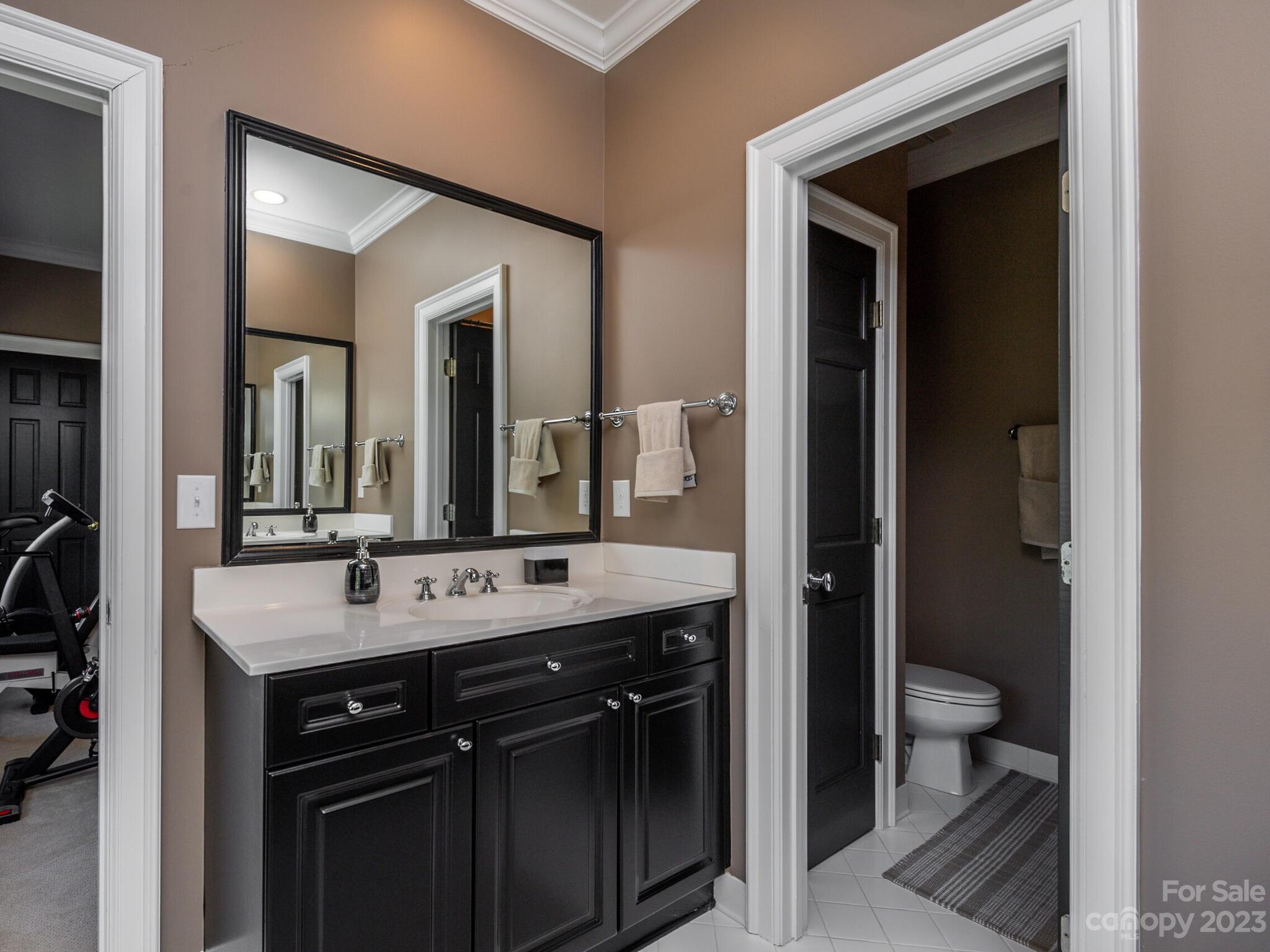 5136 Fairlawn Crescent Court Charlotte NC 28226