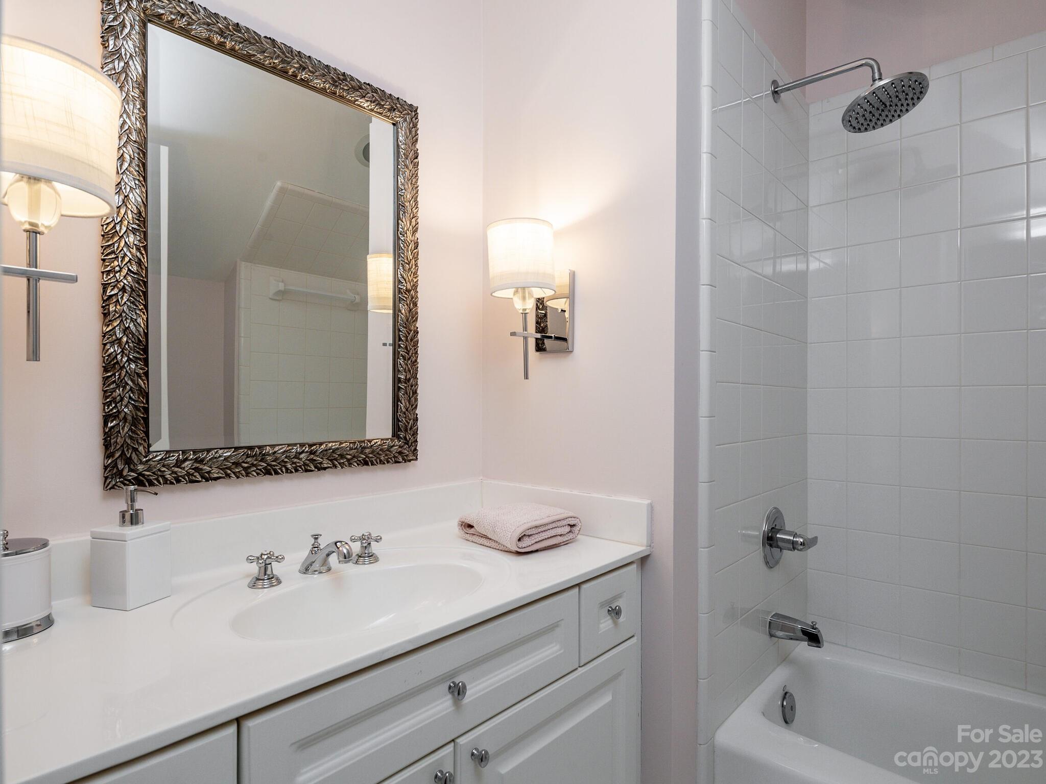 5136 Fairlawn Crescent Court Charlotte NC 28226