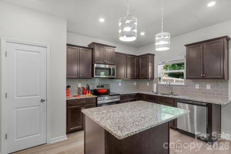 6028 Gala Lane Charlotte NC 28215