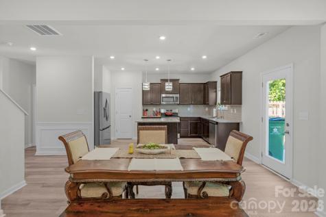 6028 Gala Lane Charlotte NC 28215