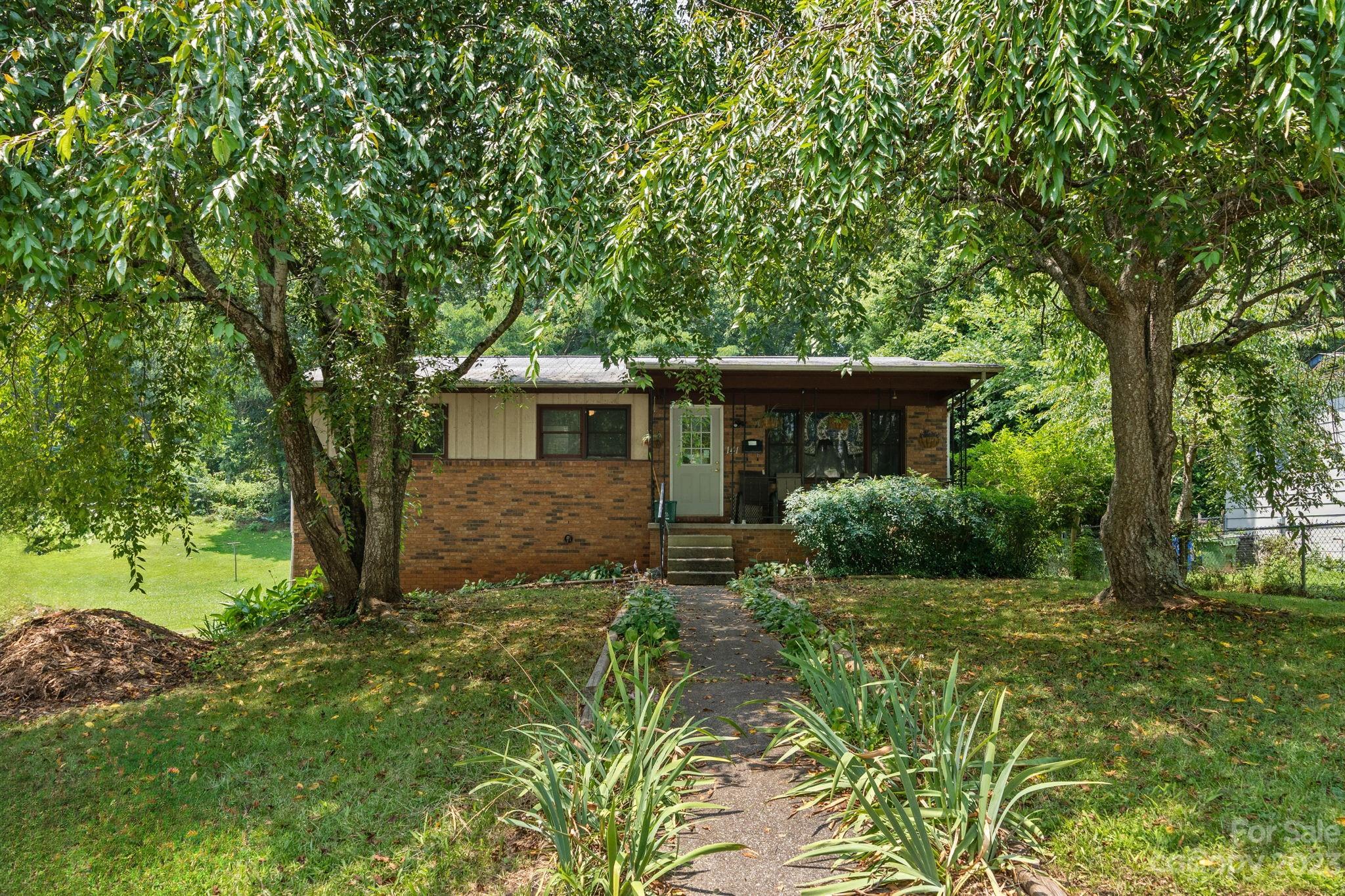 141 S Grove Street Asheville NC 28801