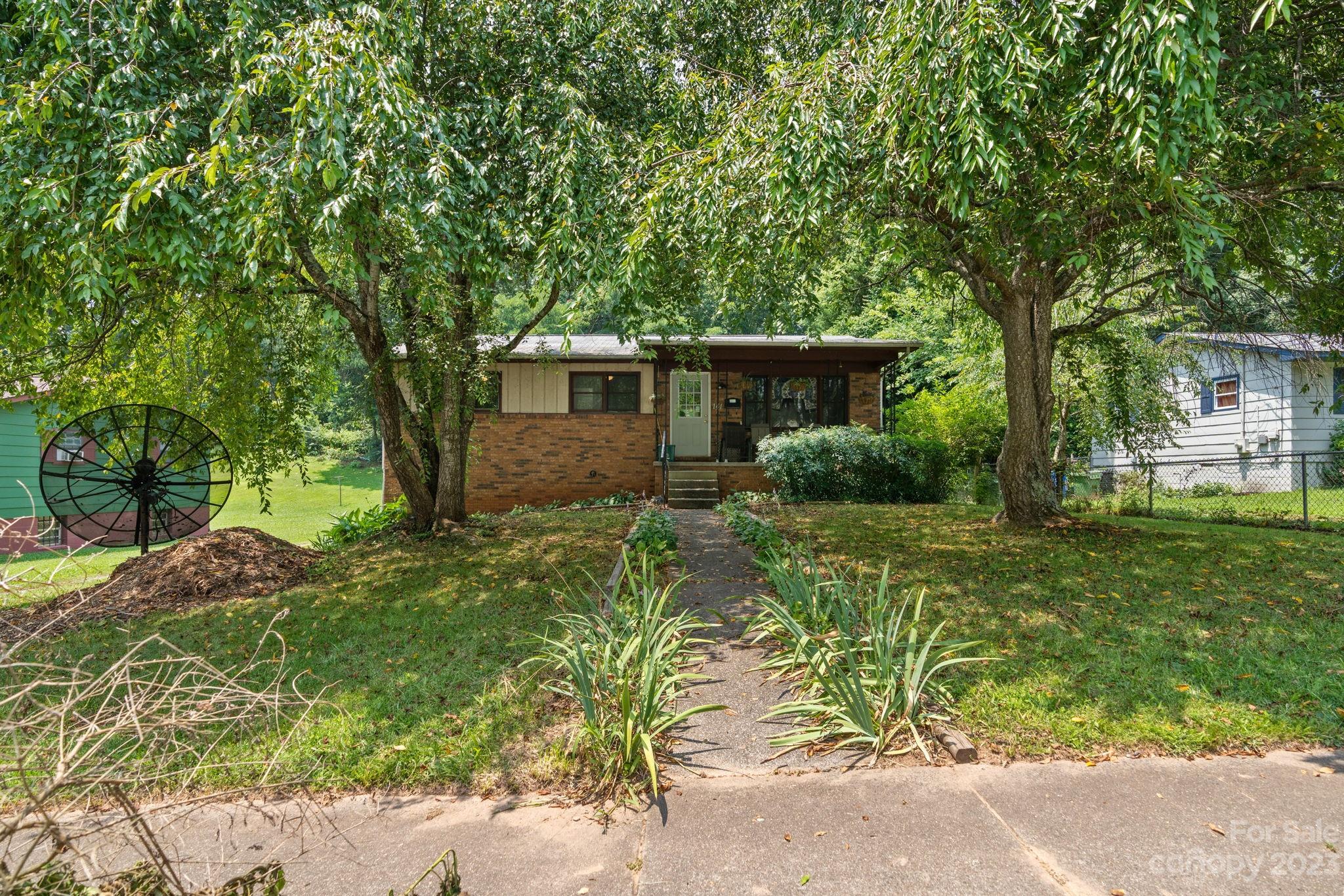 141 S Grove Street Asheville NC 28801