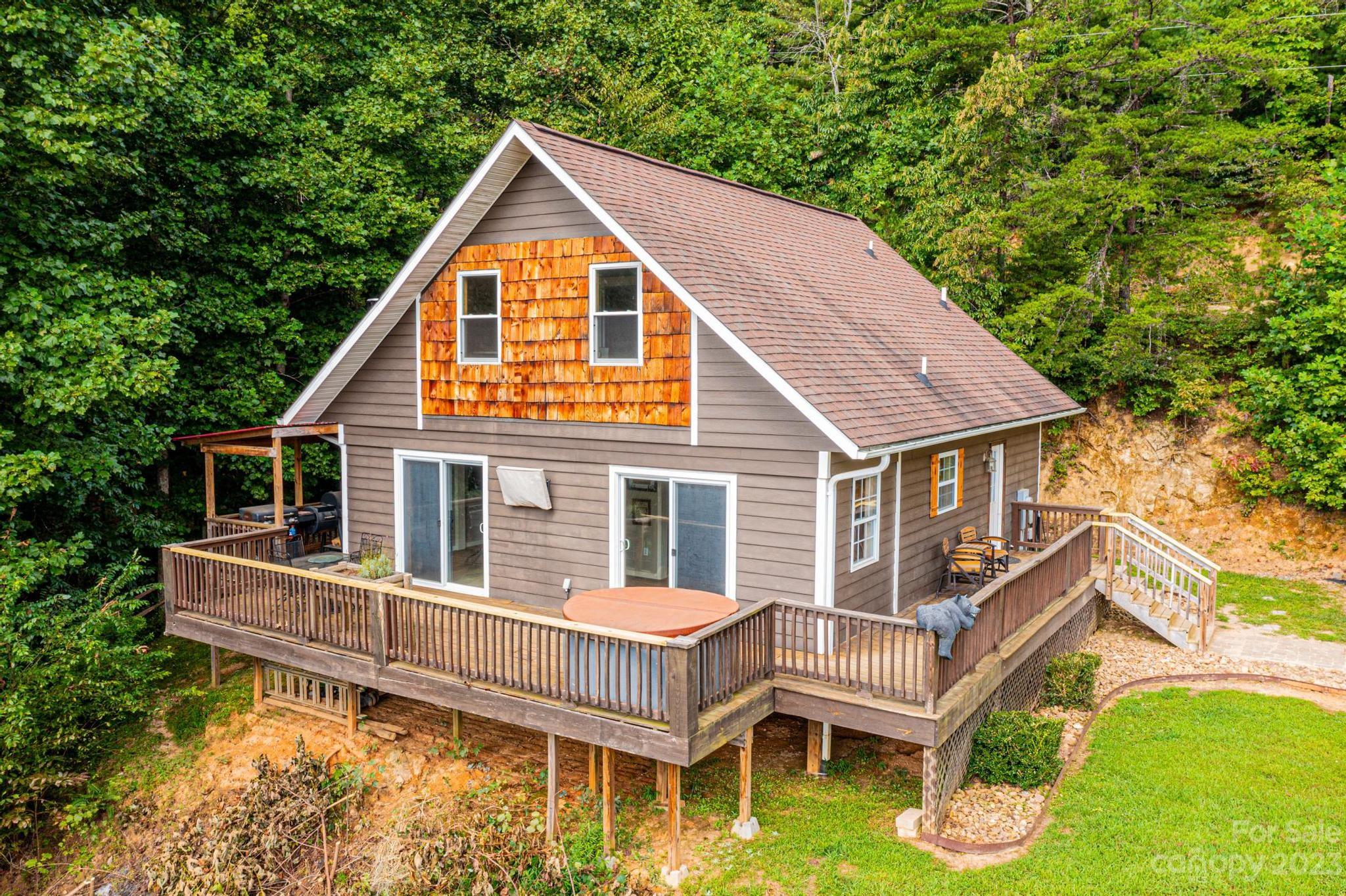 1025 Sampson Road Lenoir NC 28645