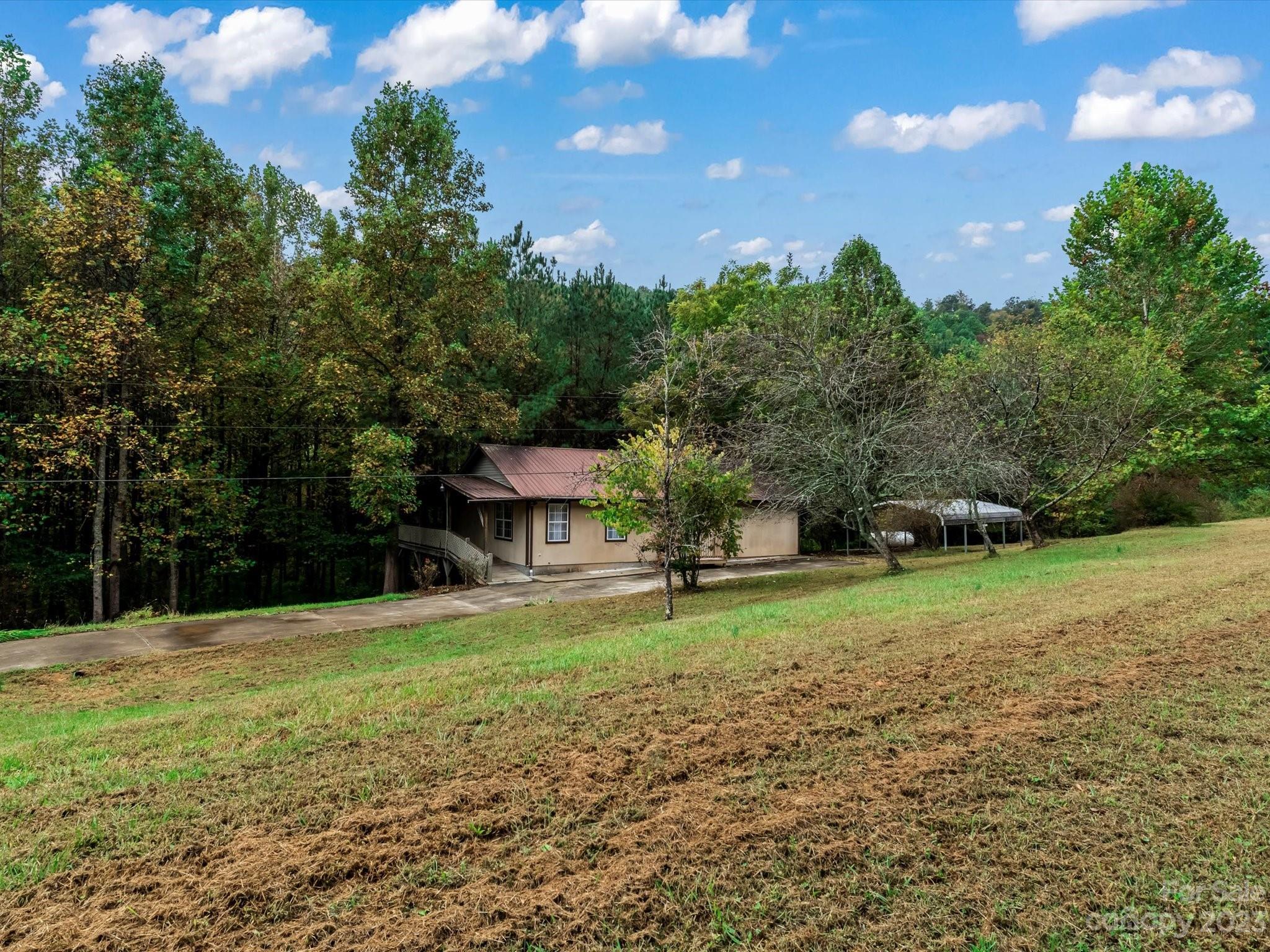 1999 Hidden Valley Road Taylorsville NC 28681