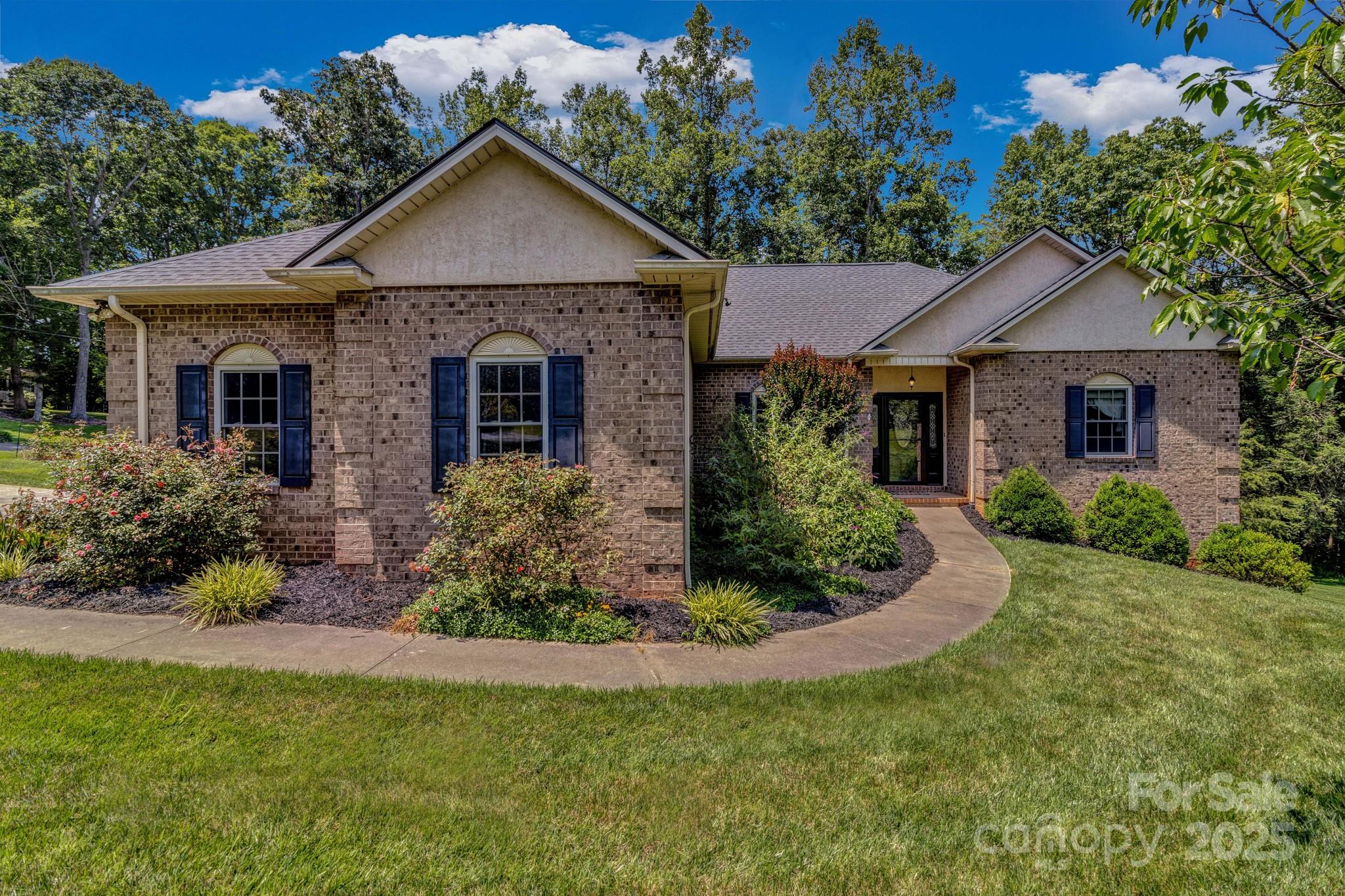 2790 Twin Oaks Drive Morganton NC 28655