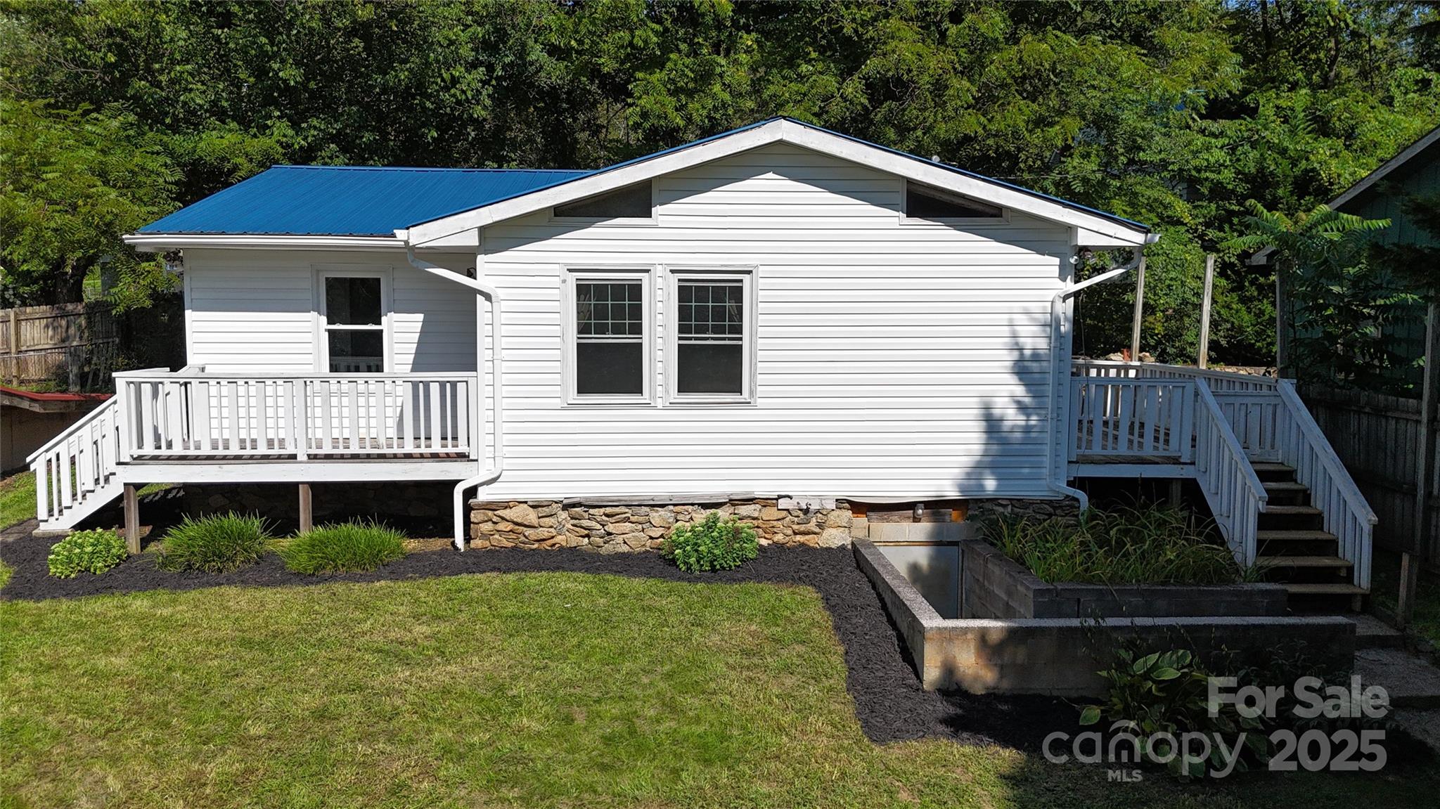 9 Snyder Drive Asheville NC 28804