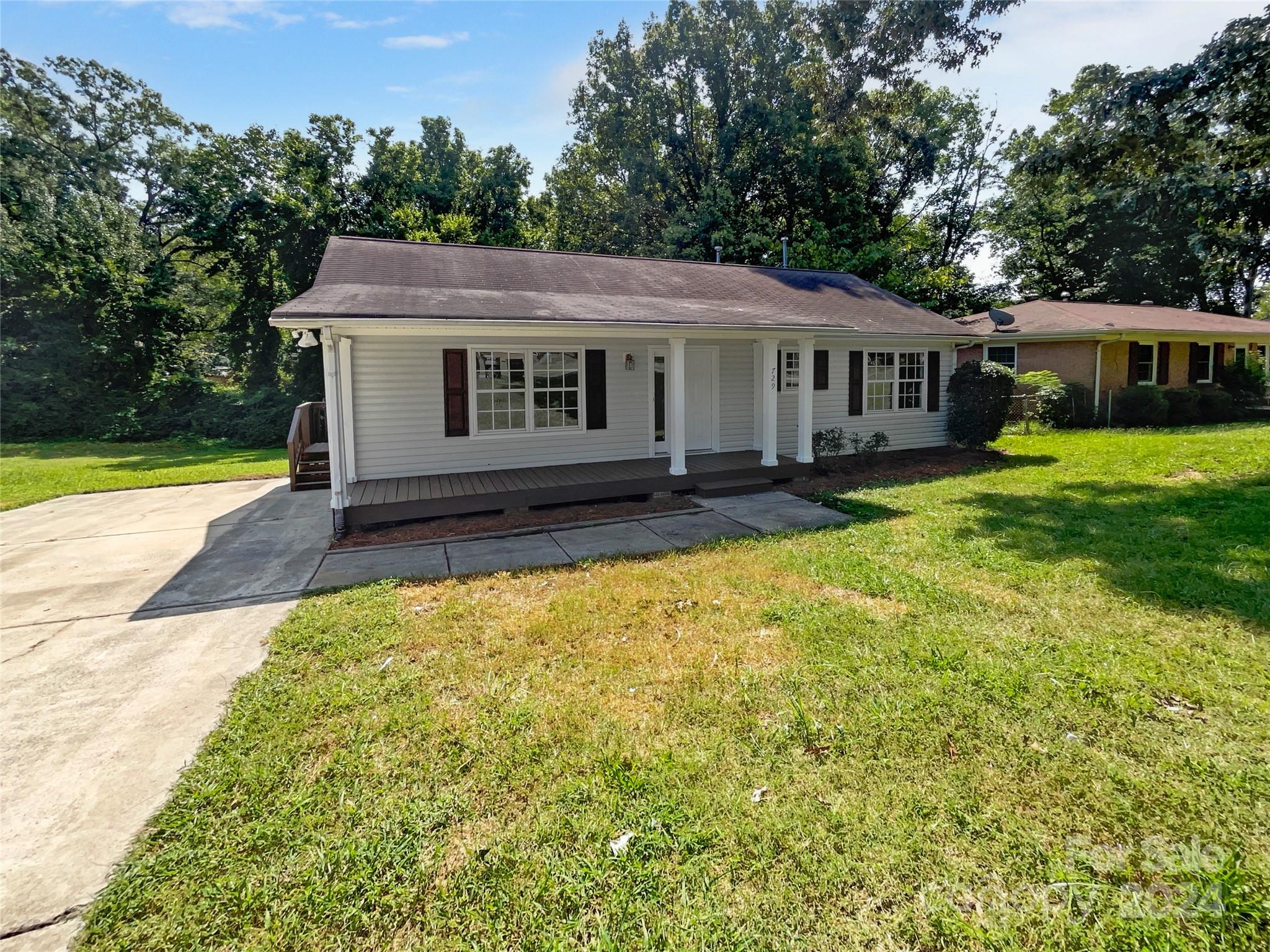 729 Glasgow Road Charlotte NC 28214