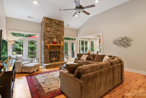 53 Gaston Mountain Road Asheville NC 28806