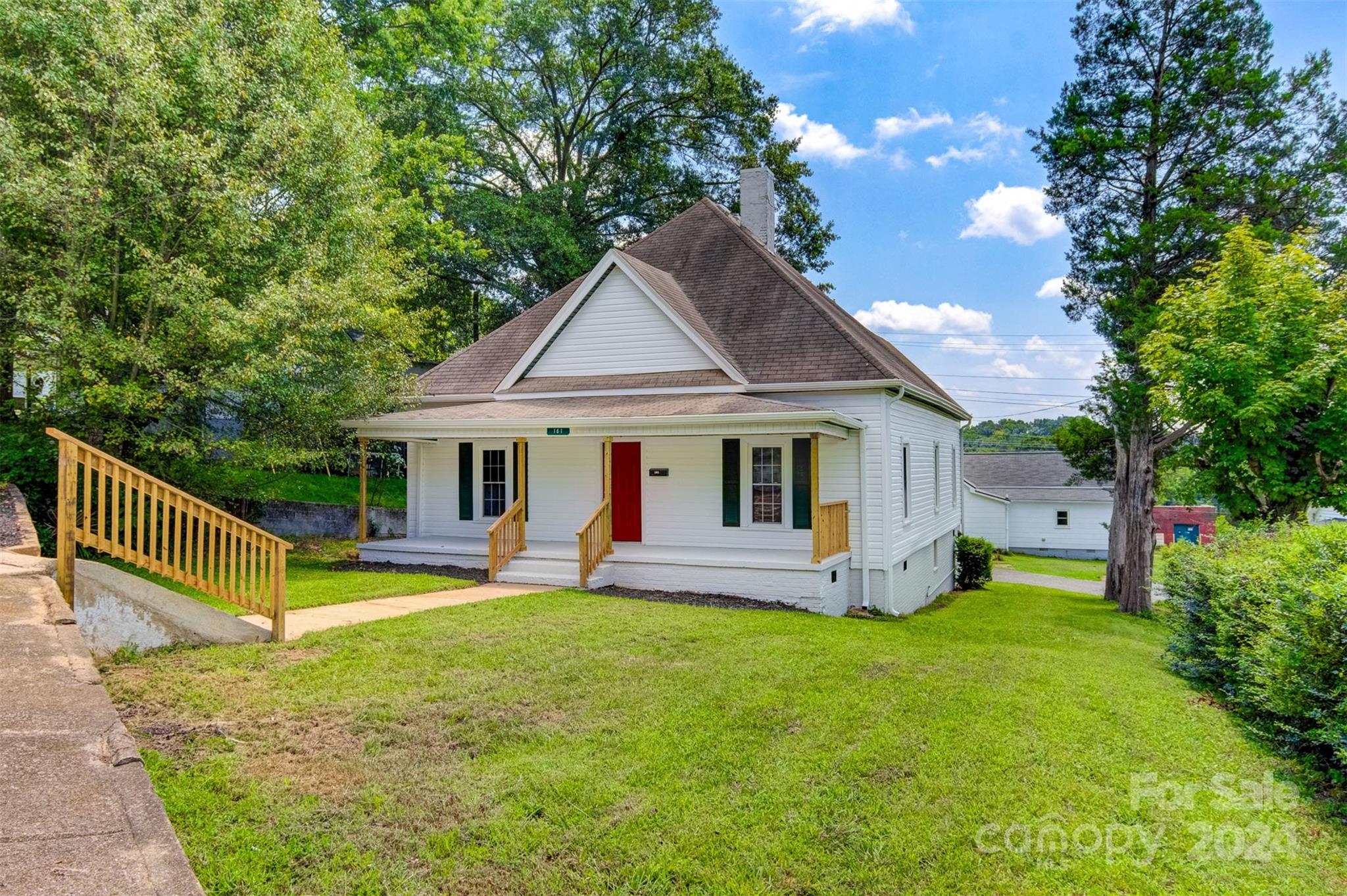 161 20th Avenue SW Hickory NC 28602