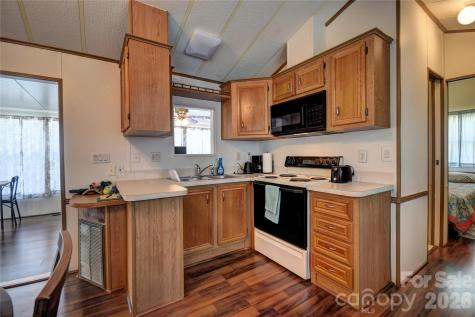 124 Pike Point Waynesville NC 28785