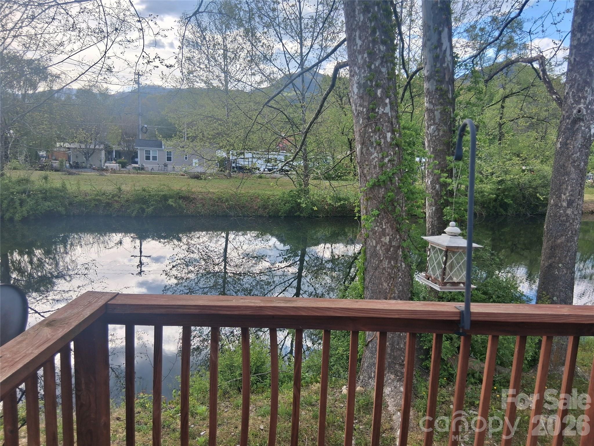 124 Pike Point Waynesville NC 28785