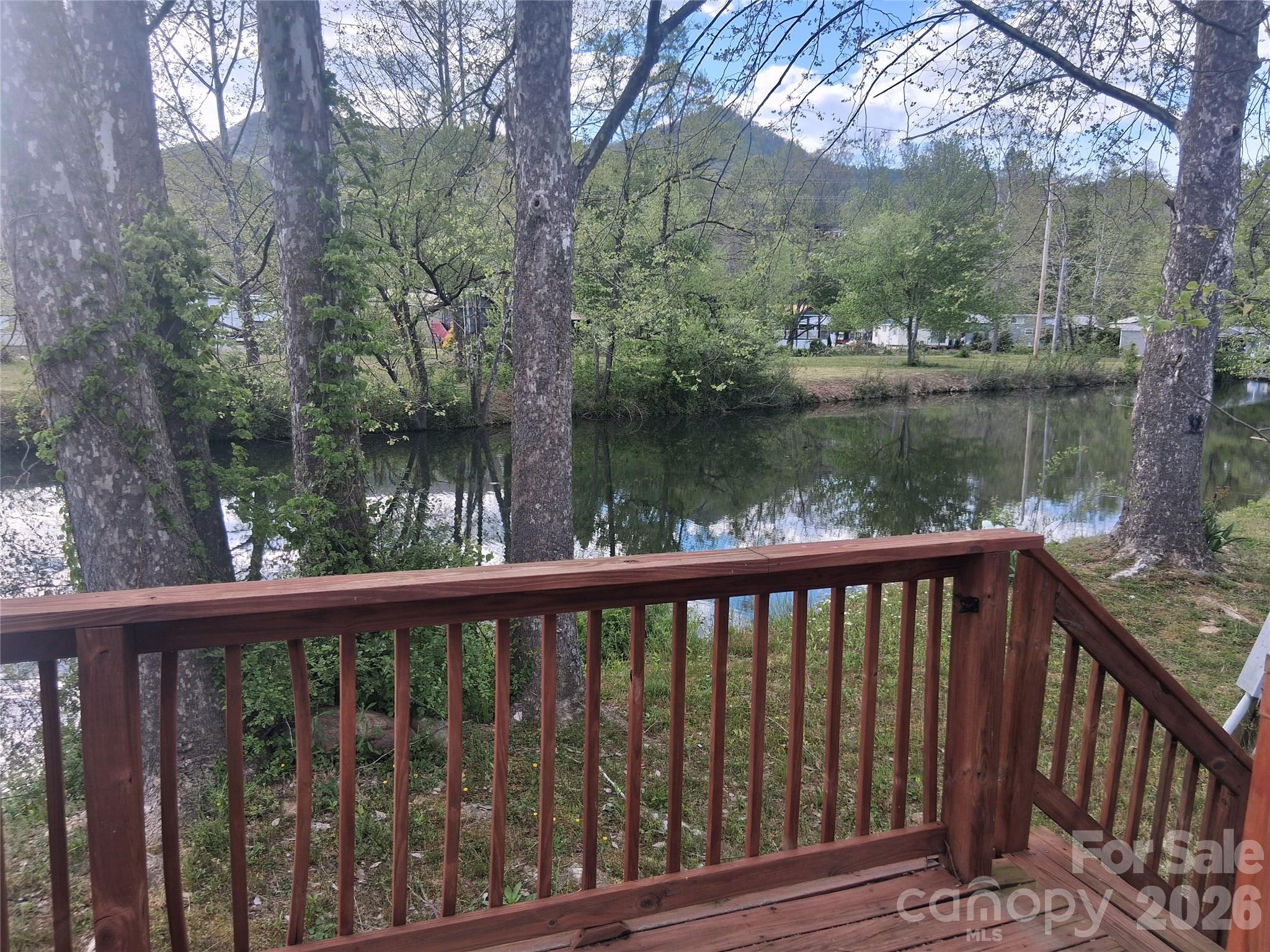 124 Pike Point Waynesville NC 28785