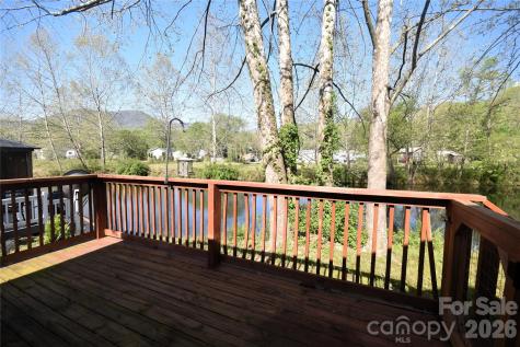 124 Pike Point Waynesville NC 28785