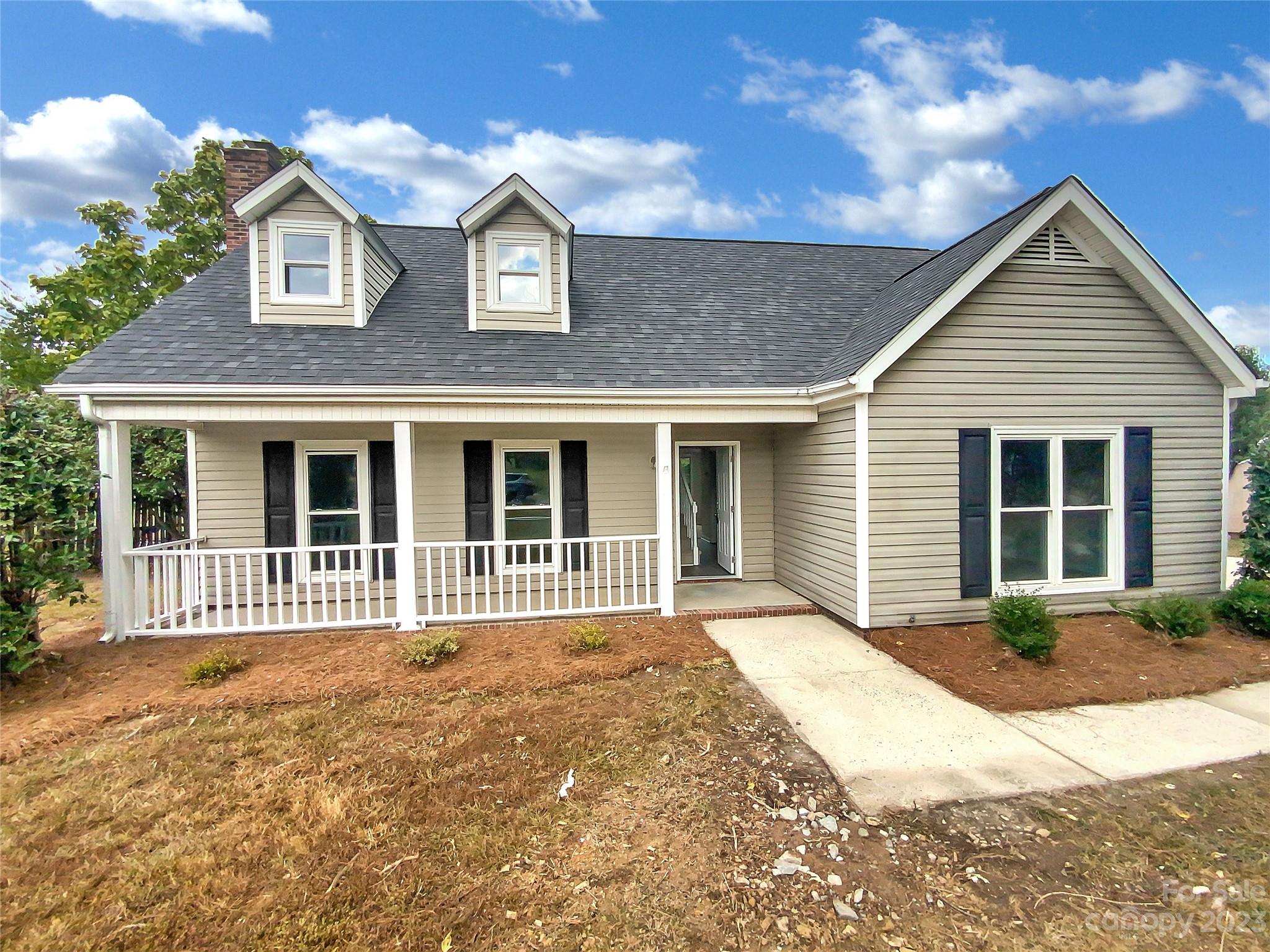 2514 Oak Leigh Drive Charlotte NC 28262