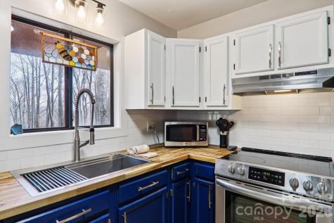 33 Fernbrook Road Maggie Valley NC 28751