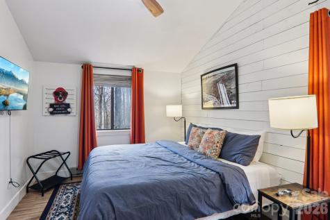 33 Fernbrook Road Maggie Valley NC 28751