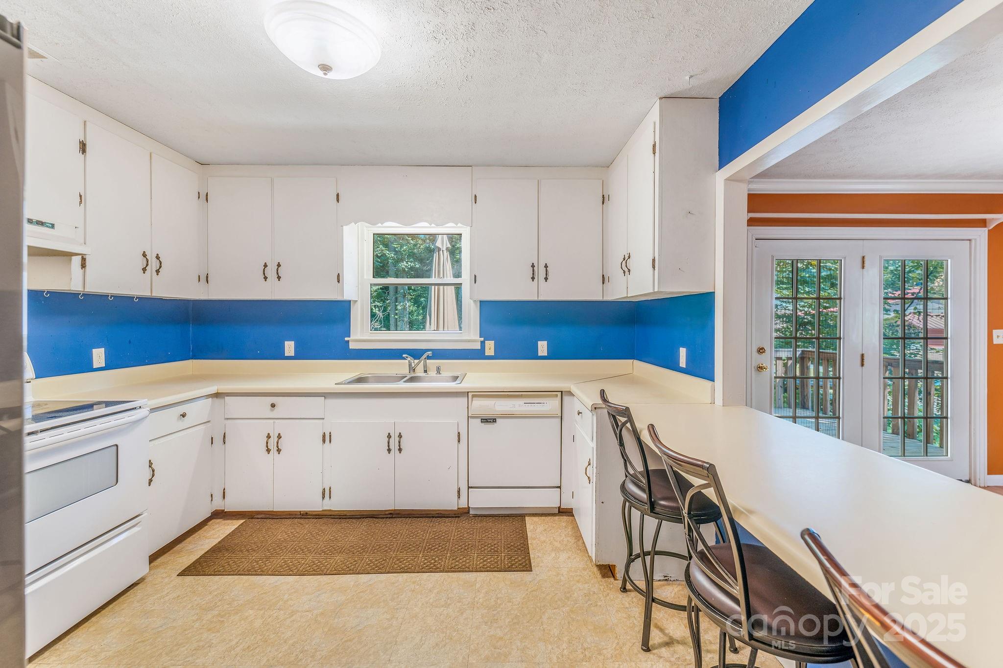 87 Crows Nest Road Hendersonville NC 28791