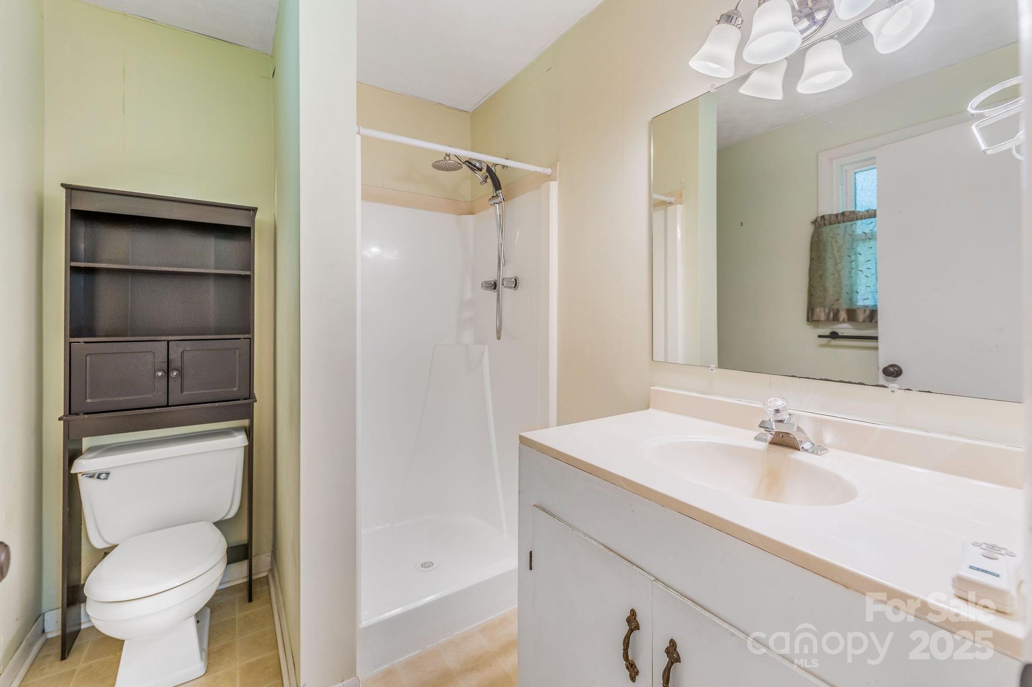 87 Crows Nest Road Hendersonville NC 28791