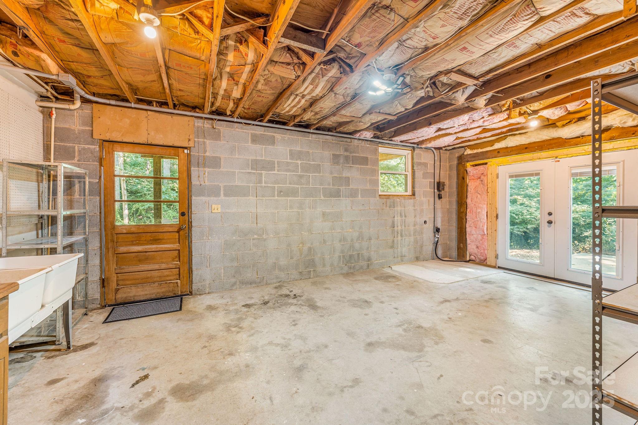 87 Crows Nest Road Hendersonville NC 28791