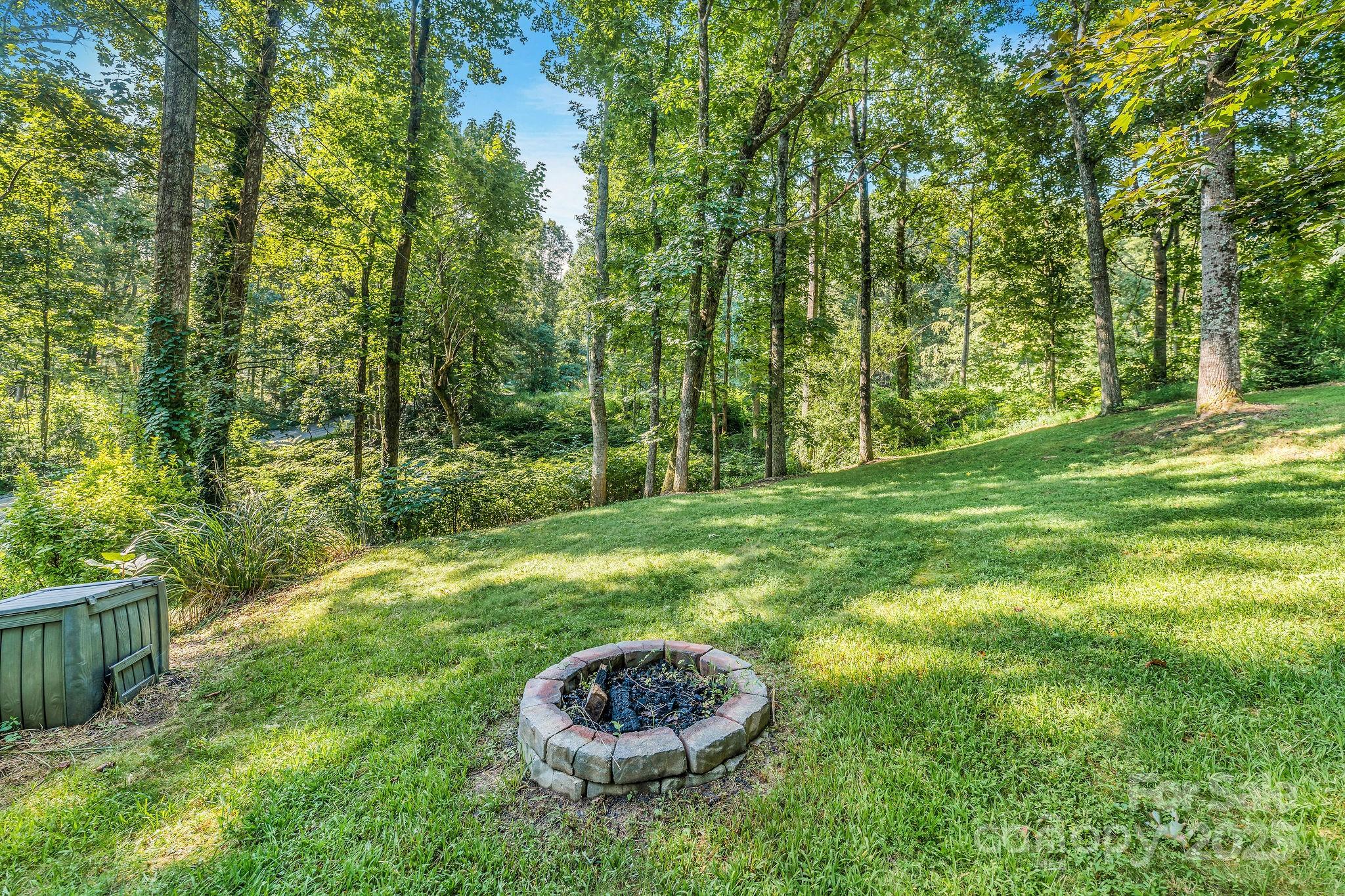 87 Crows Nest Road Hendersonville NC 28791
