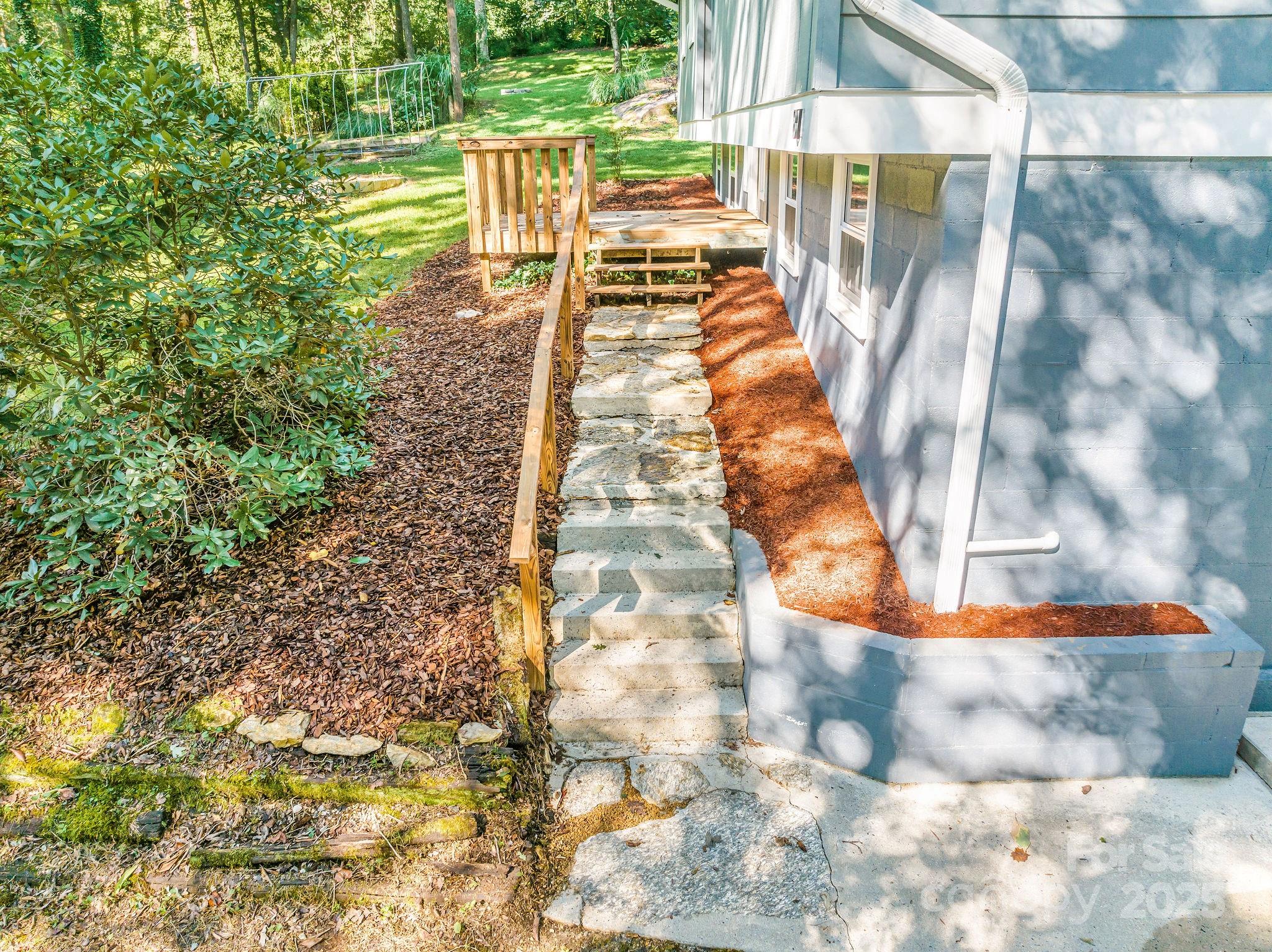 87 Crows Nest Road Hendersonville NC 28791