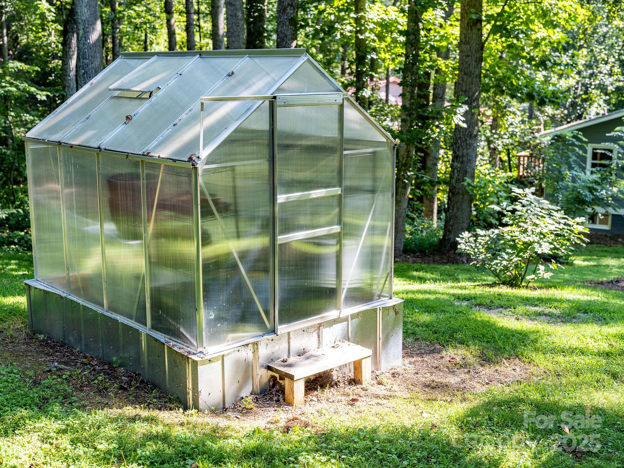 87 Crows Nest Road Hendersonville NC 28791