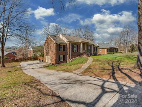 424 Walnut Point Drive Matthews NC 28105